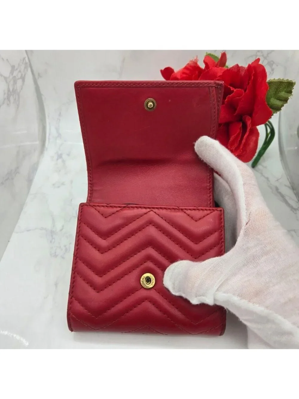 Gucci Fold Wallet GG Marmont Quilted - Picture 10 of 14